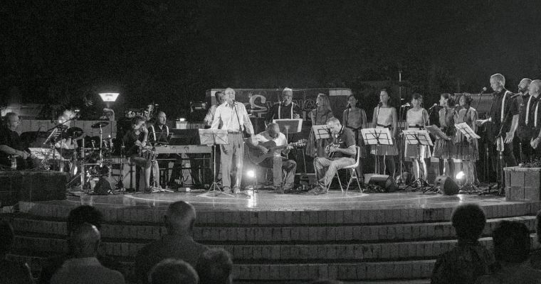 Swingeneris in concerto. Mare in tempesta e cielo stellato